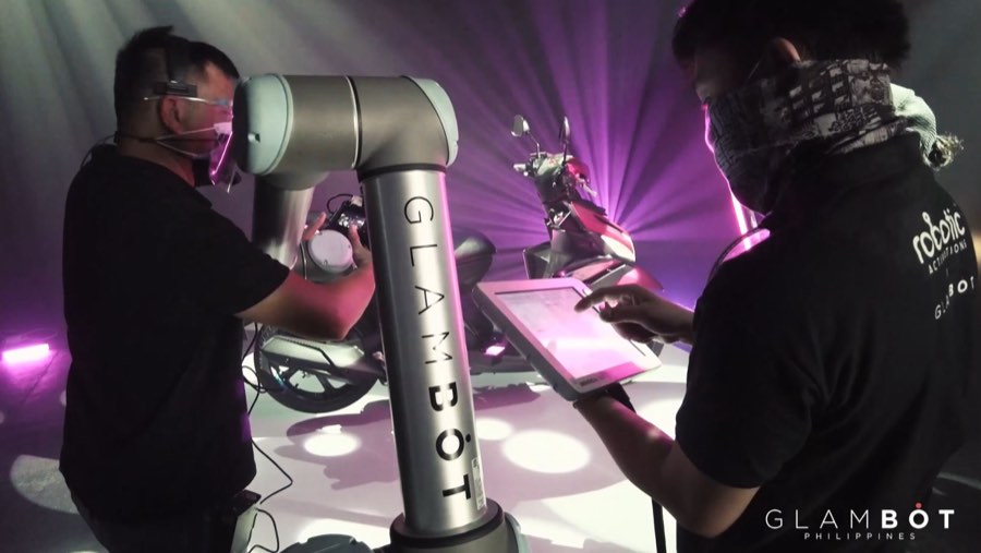 GlamBot on set for the Yamaha Mio motorcycle launch